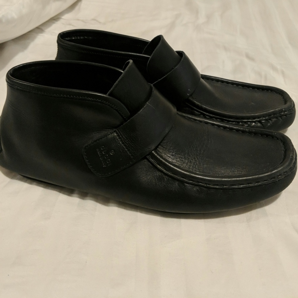 100% Authentic black leather Gucci dress shoes